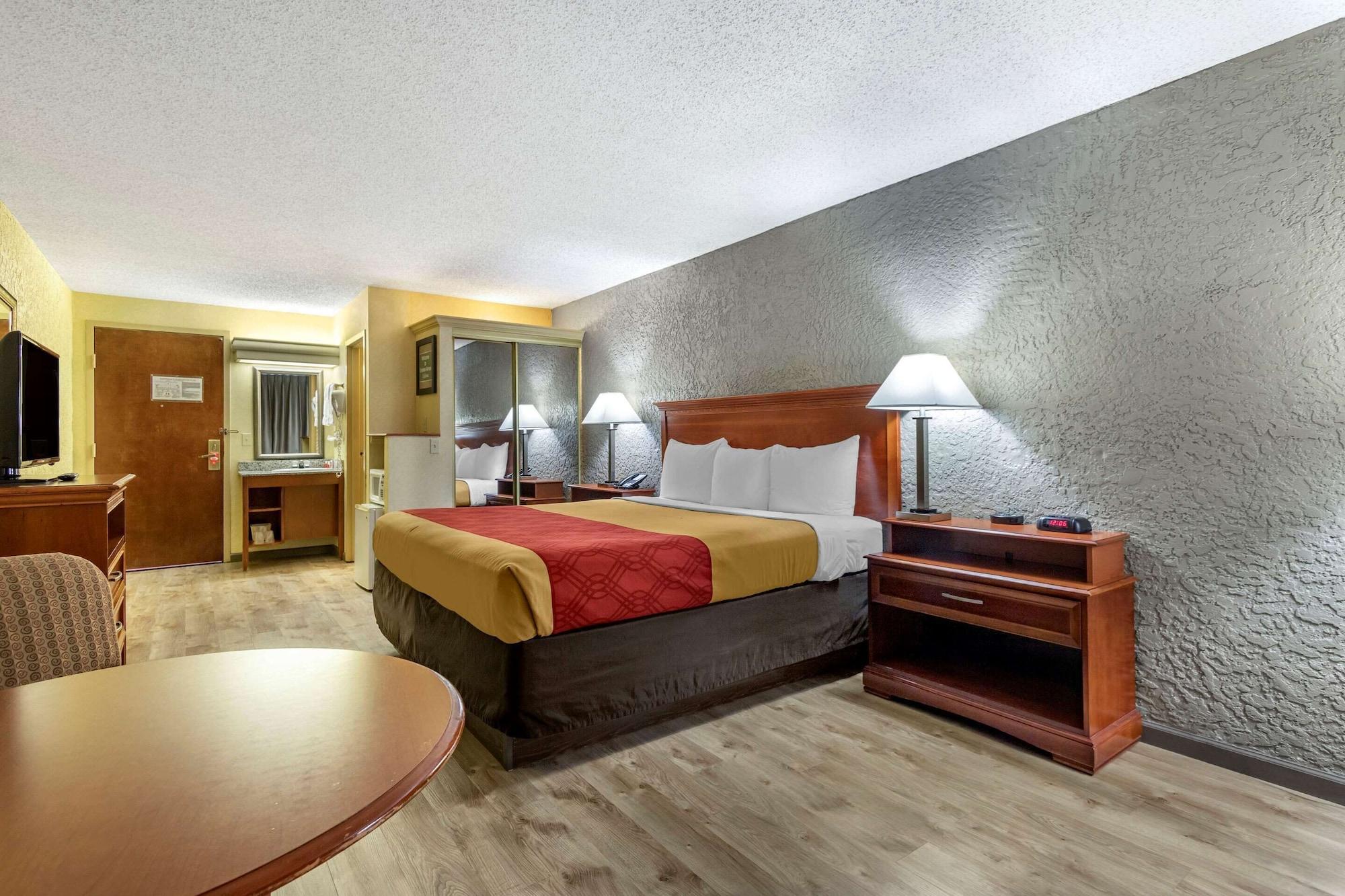 Econo Lodge Broken Arrow-Tulsa Zewnętrze zdjęcie