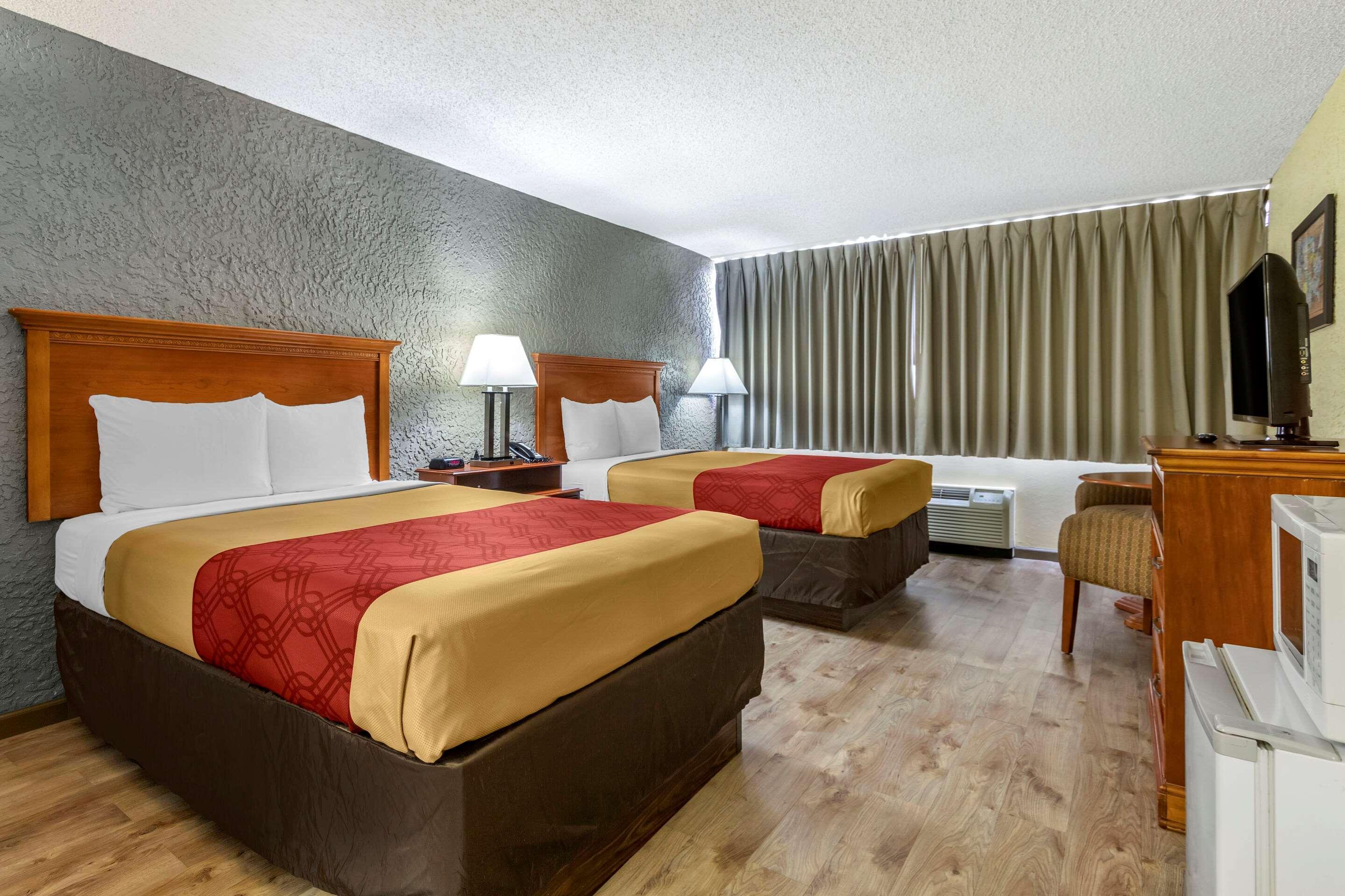 Econo Lodge Broken Arrow-Tulsa Zewnętrze zdjęcie