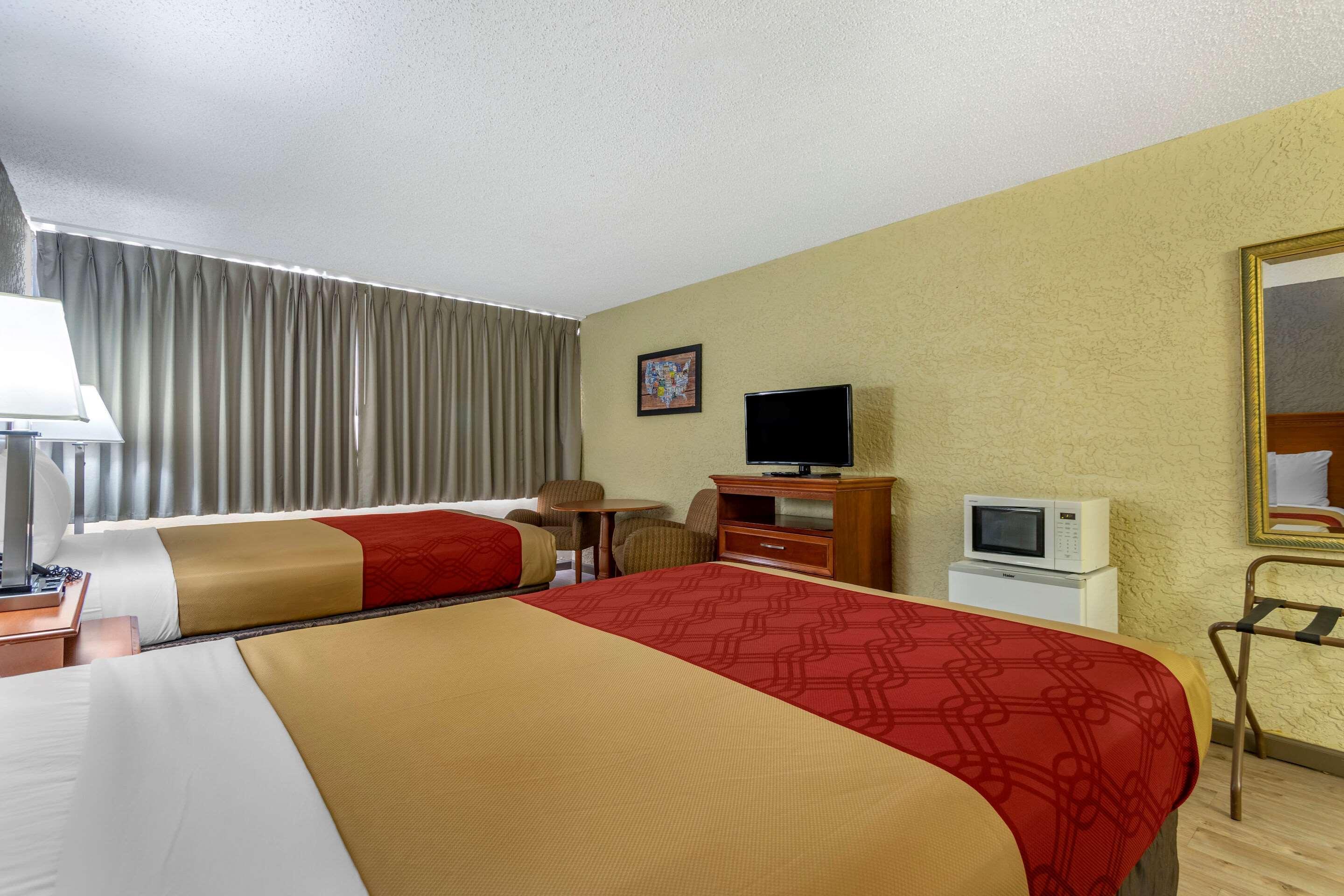 Econo Lodge Broken Arrow-Tulsa Zewnętrze zdjęcie
