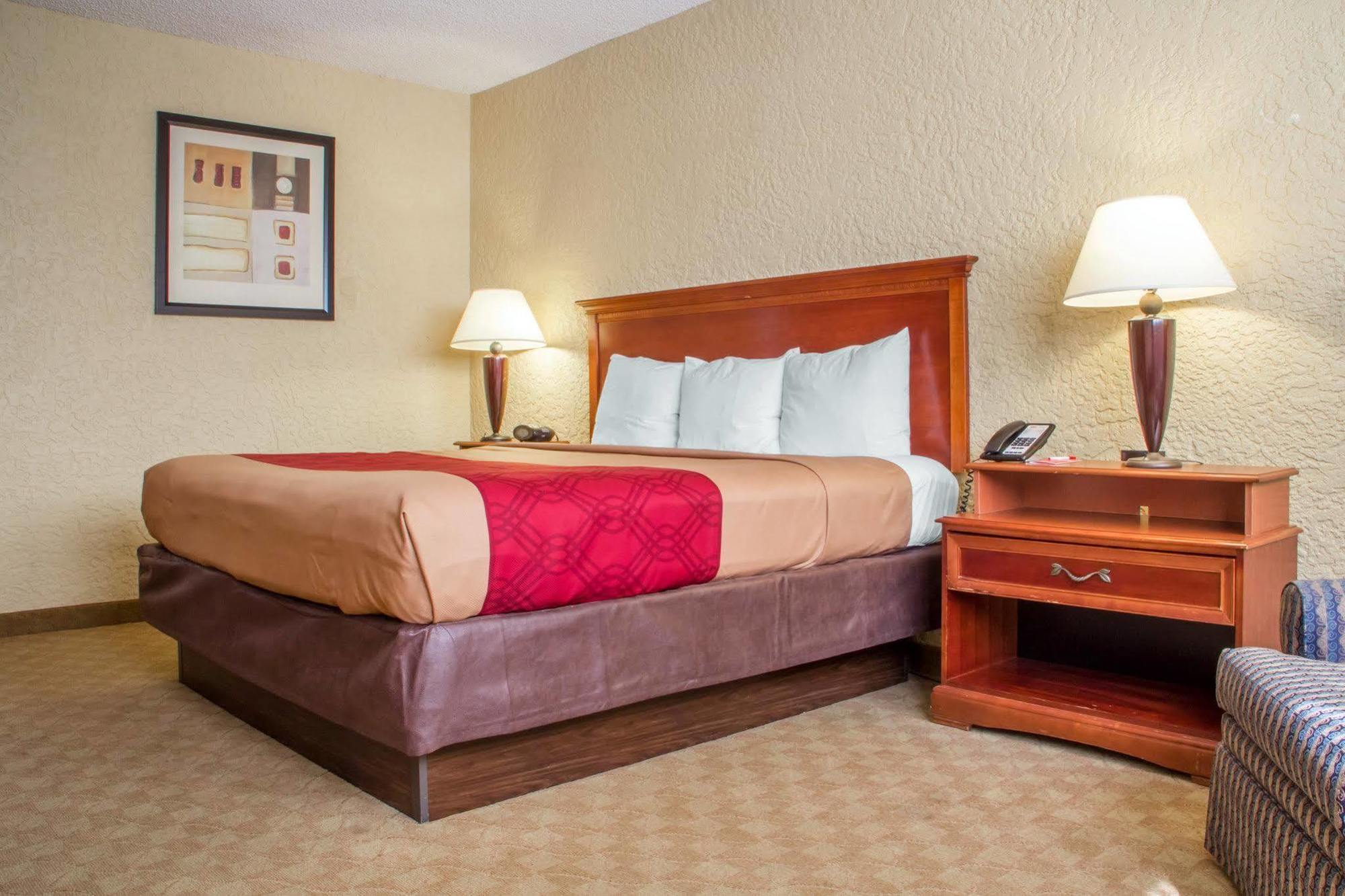Econo Lodge Broken Arrow-Tulsa Zewnętrze zdjęcie